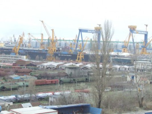 Porturile, închise din cauza ceţii, au fost redeschise